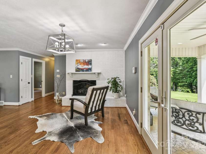 350 Pritchard Road, Candler, NC 28715.  MLS# CAR4268316, YatesRealty ID 18675. 