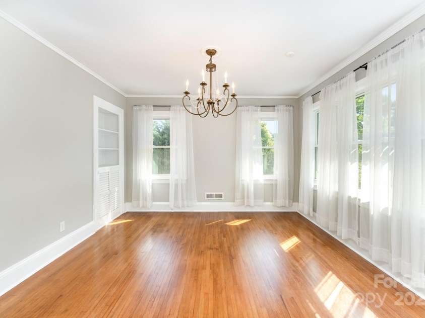 1107 Fairfield Drive, Gastonia, NC 28054.  MLS# CAR4268729, YatesRealty ID 18676. 