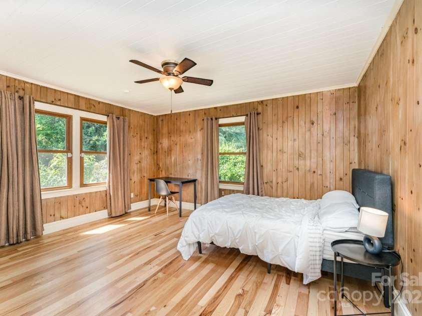 1107 Fairfield Drive, Gastonia, NC 28054.  MLS# CAR4268729, YatesRealty ID 18676. 