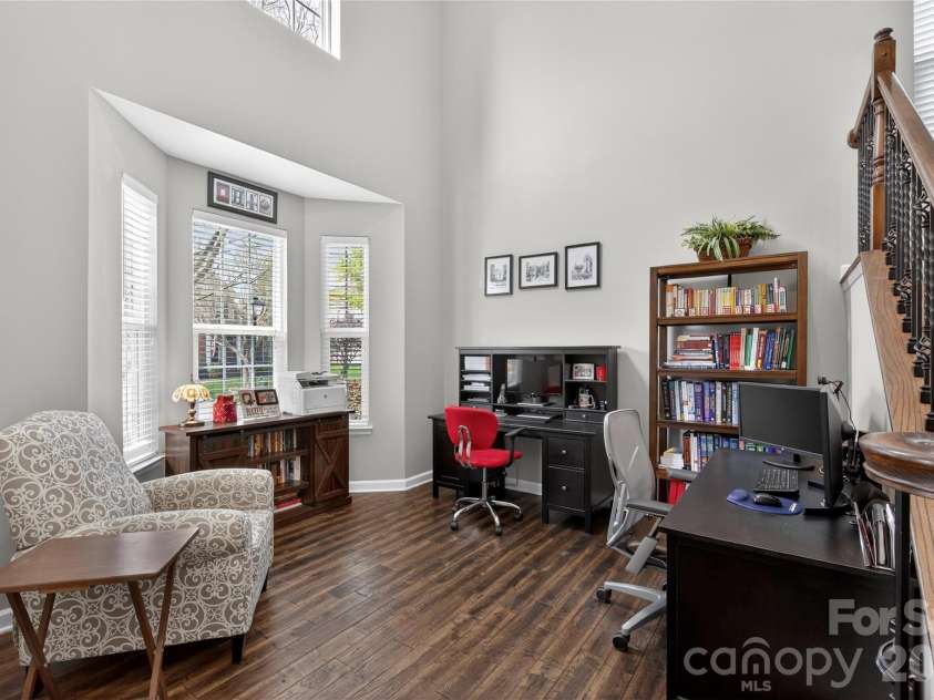 8028 Penman Springs Drive, Waxhaw, NC 28173.  MLS# CAR4364324, YatesRealty ID 18677. 