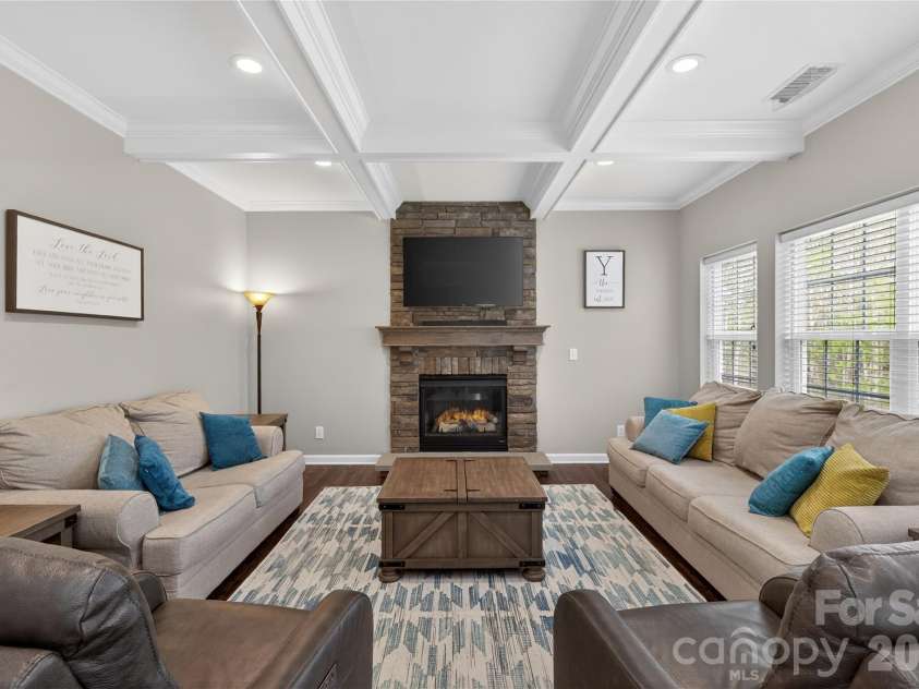 8028 Penman Springs Drive, Waxhaw, NC 28173.  MLS# CAR4364324, YatesRealty ID 18677. 