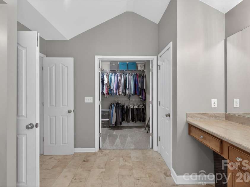 8028 Penman Springs Drive, Waxhaw, NC 28173.  MLS# CAR4364324, YatesRealty ID 18677. 