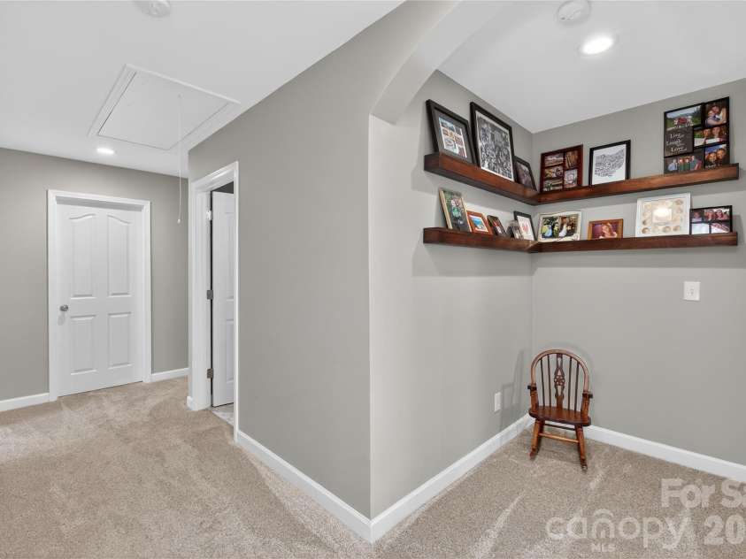 8028 Penman Springs Drive, Waxhaw, NC 28173.  MLS# CAR4364324, YatesRealty ID 18677. Upper level walkway