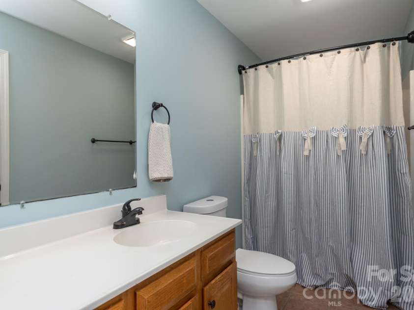 1091 ROLLINGWOOD Drive, Claremont, NC 28610.  MLS# CAR4374455, YatesRealty ID 18678. 