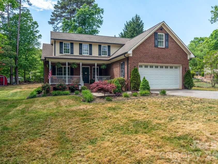 1091 ROLLINGWOOD Drive, Claremont, NC 28610.  MLS# CAR4374455, YatesRealty ID 18678. Front