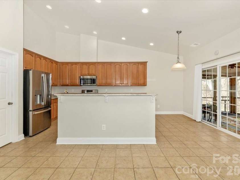 241 Loch Stone Street, Fort Mill, SC 29715.  MLS# CAR4334932, YatesRealty ID 18680. Kitchen 