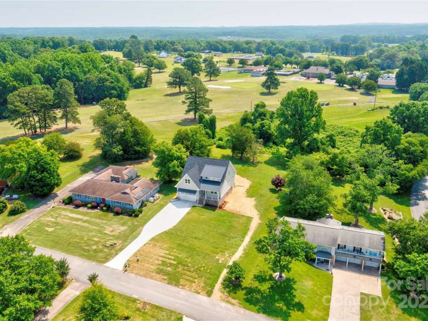 102 Starmount Drive, Kings Mountain, NC 28086.  MLS# CAR4268900, YatesRealty ID 18681. 