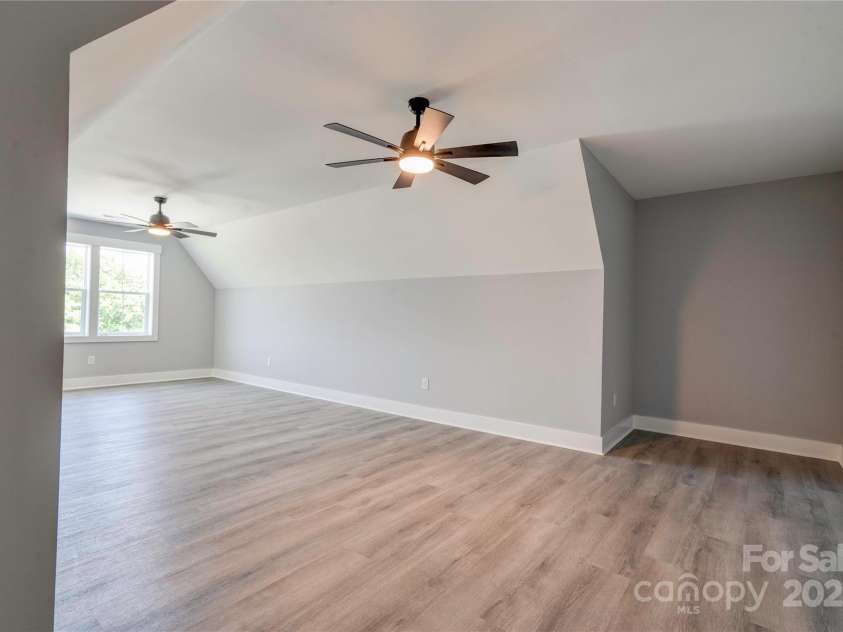 102 Starmount Drive, Kings Mountain, NC 28086.  MLS# CAR4268900, YatesRealty ID 18681. 