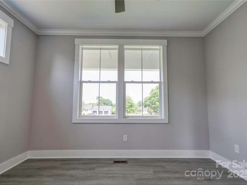 102 Starmount Drive, Kings Mountain, NC 28086.  MLS# CAR4268900, YatesRealty ID 18681. 