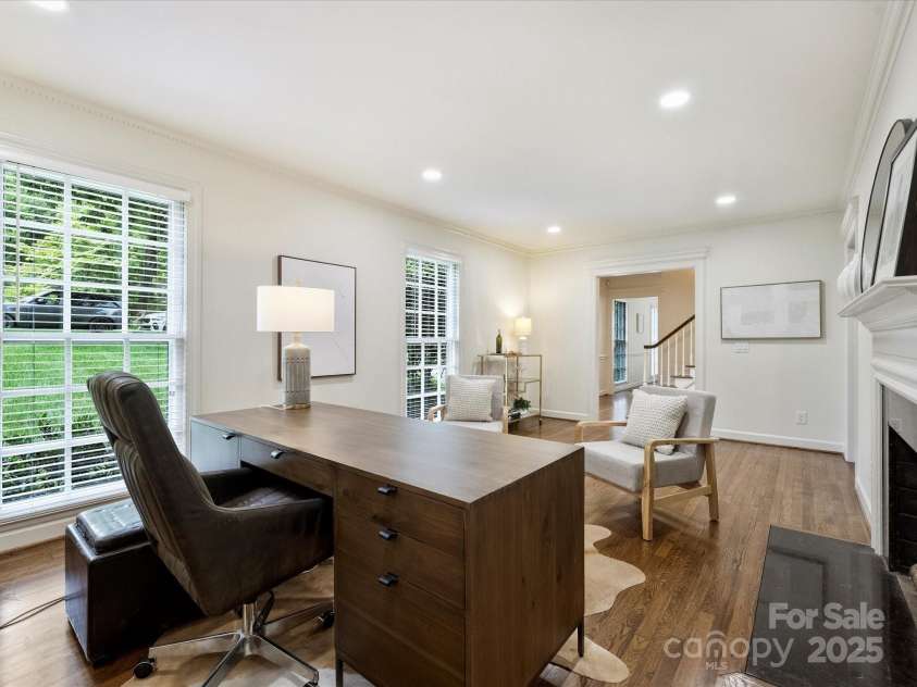 2919 Wickersham Road, Charlotte, NC 28211.  MLS# CAR4263268, YatesRealty ID 18682. Living Room