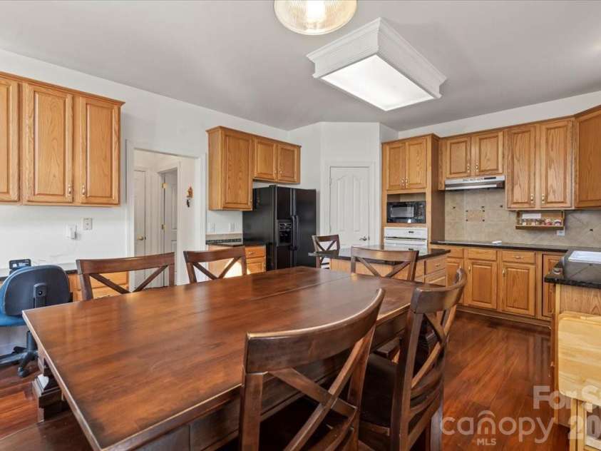 9825 Zackery Avenue, Charlotte, NC 28277.  MLS# CAR4349250, YatesRealty ID 18682. 