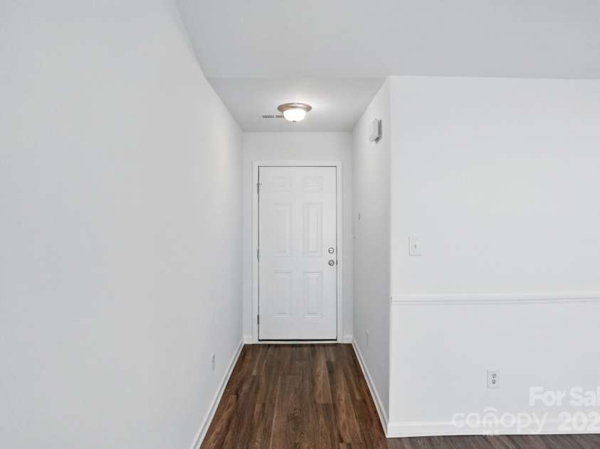 13408 Golden Apple Court, Charlotte, NC 28215.  MLS# CAR4258814, YatesRealty ID 18683. 