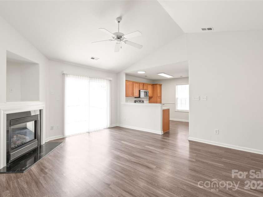 13408 Golden Apple Court, Charlotte, NC 28215.  MLS# CAR4258814, YatesRealty ID 18683. 