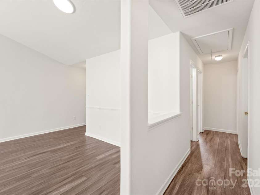 13408 Golden Apple Court, Charlotte, NC 28215.  MLS# CAR4258814, YatesRealty ID 18683. 