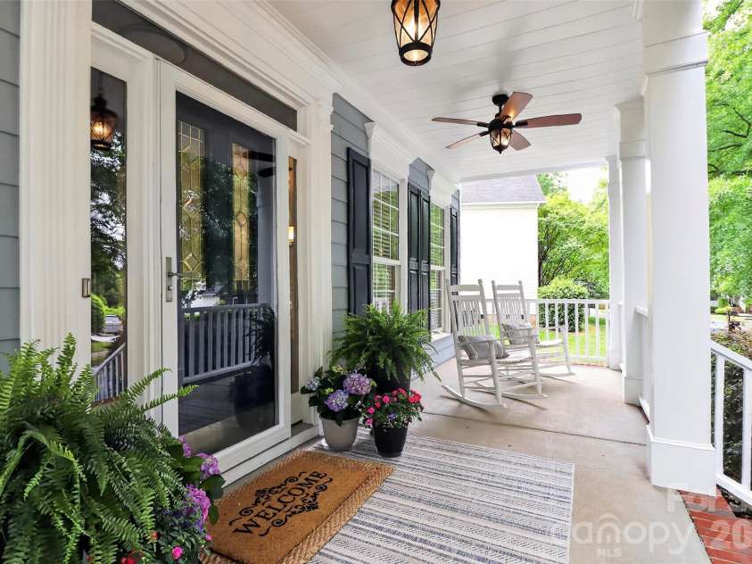 16147 Glen Miro Drive, Huntersville, NC 28078.  MLS# CAR4364348, YatesRealty ID 18683. 