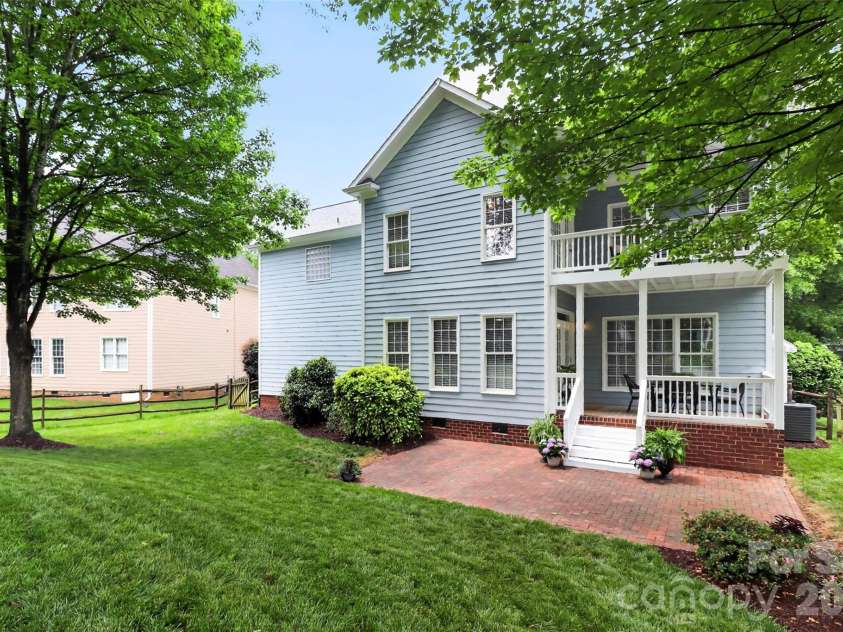 16147 Glen Miro Drive, Huntersville, NC 28078.  MLS# CAR4364348, YatesRealty ID 18683. 