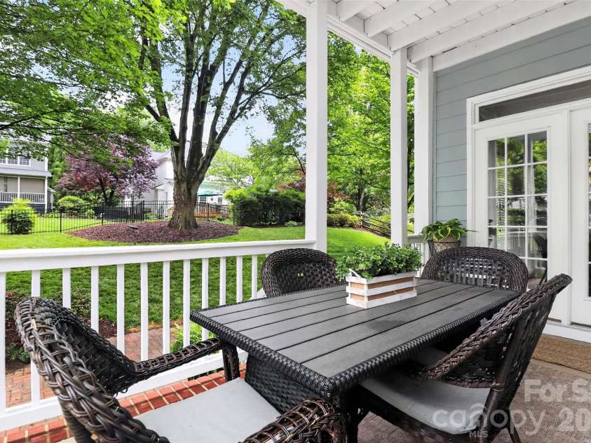 16147 Glen Miro Drive, Huntersville, NC 28078.  MLS# CAR4364348, YatesRealty ID 18683. 