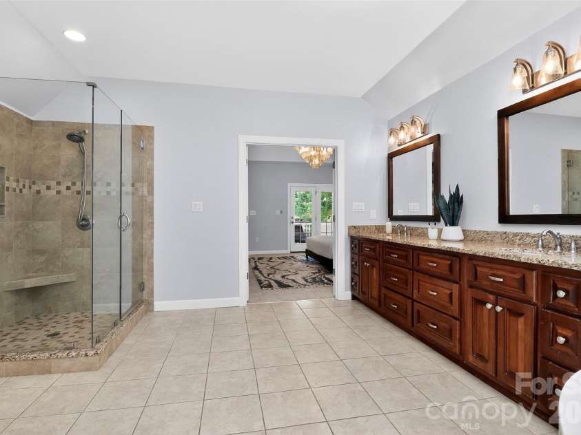 16147 Glen Miro Drive, Huntersville, NC 28078.  MLS# CAR4364348, YatesRealty ID 18683. 