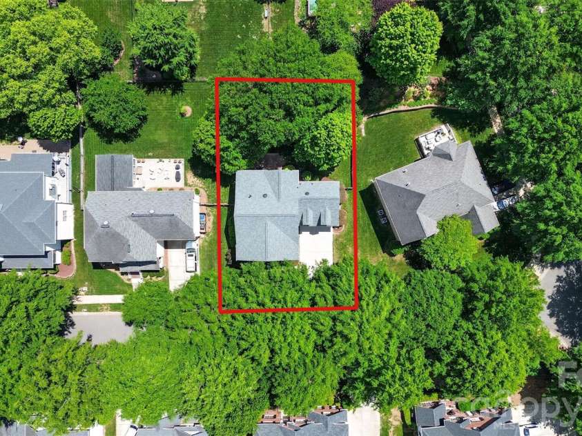 16147 Glen Miro Drive, Huntersville, NC 28078.  MLS# CAR4364348, YatesRealty ID 18683. 