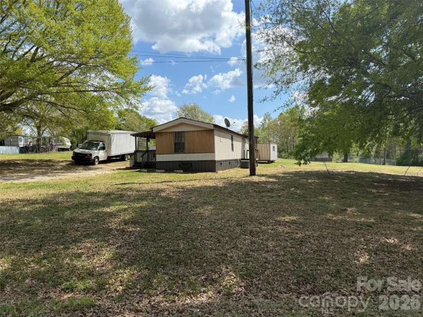 281 Phillips Drive, Forest City, NC 28043.  MLS# CAR4365178, YatesRealty ID 18684. 
