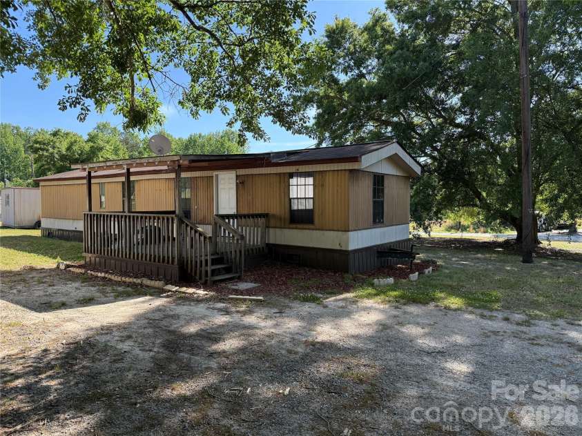 281 Phillips Drive, Forest City, NC 28043.  MLS# CAR4365178, YatesRealty ID 18684. 