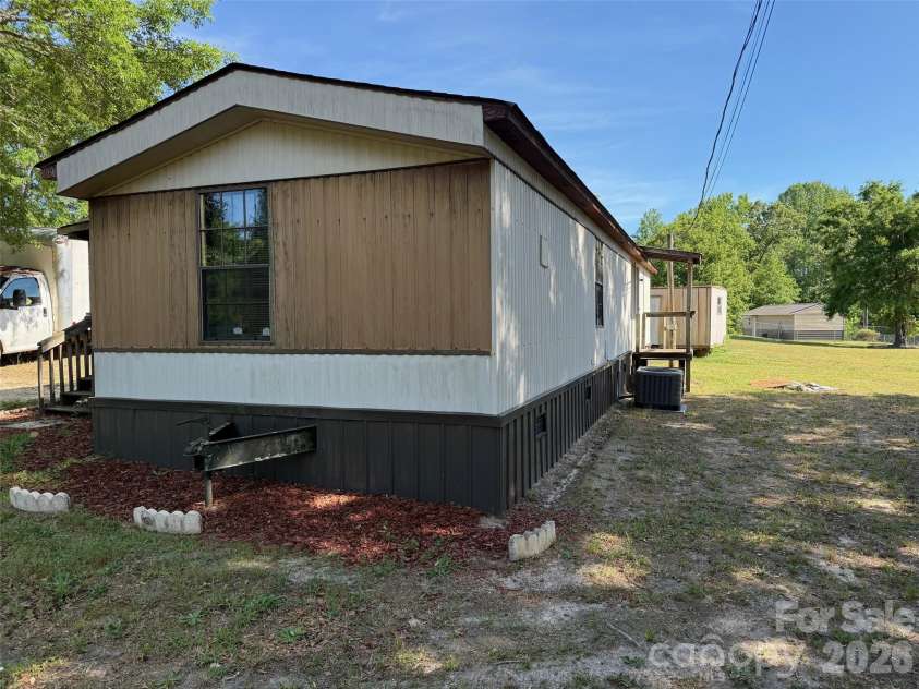 281 Phillips Drive, Forest City, NC 28043.  MLS# CAR4365178, YatesRealty ID 18684. 