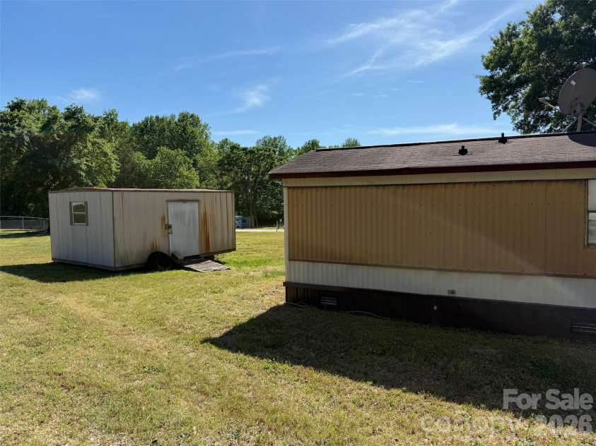 281 Phillips Drive, Forest City, NC 28043.  MLS# CAR4365178, YatesRealty ID 18684. 