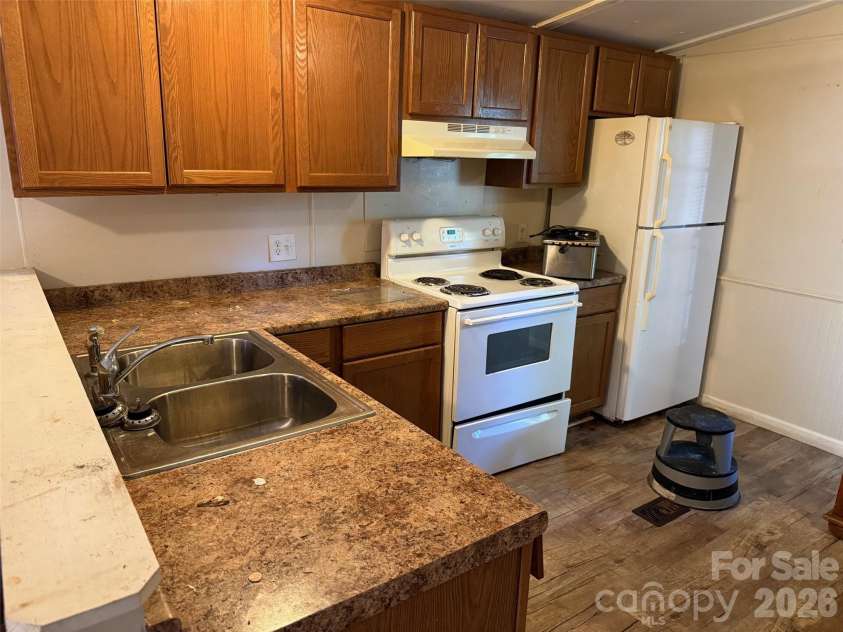 281 Phillips Drive, Forest City, NC 28043.  MLS# CAR4365178, YatesRealty ID 18684. 