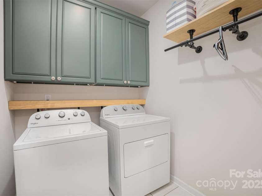 7518 Porrera Street, Charlotte, NC 28214.  MLS# CAR4243216, YatesRealty ID 18685. 