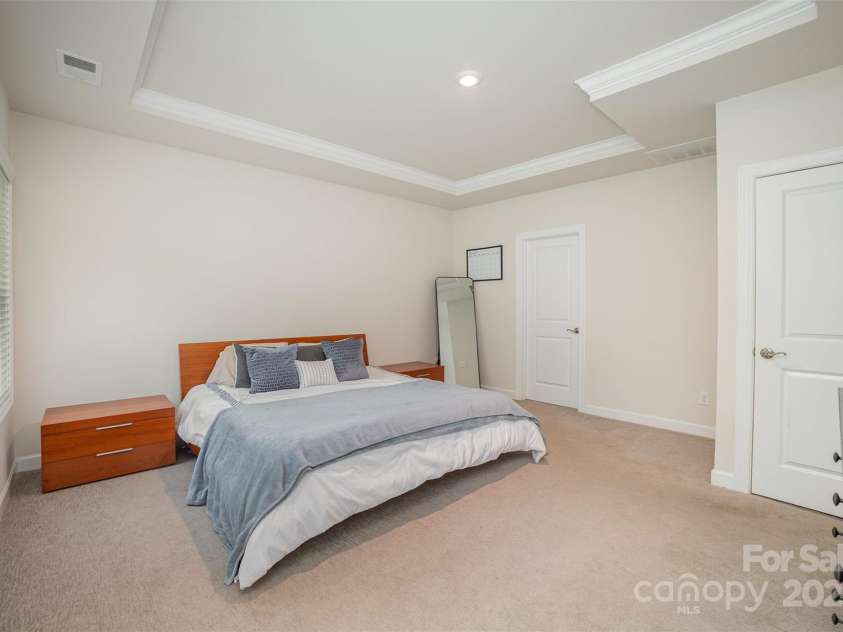 7518 Porrera Street, Charlotte, NC 28214.  MLS# CAR4243216, YatesRealty ID 18685. 