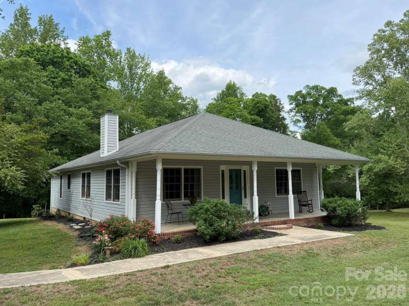 2031 Redskin Trail, Iron Station, NC 28080.  MLS# CAR4376461, YatesRealty ID 18686. 