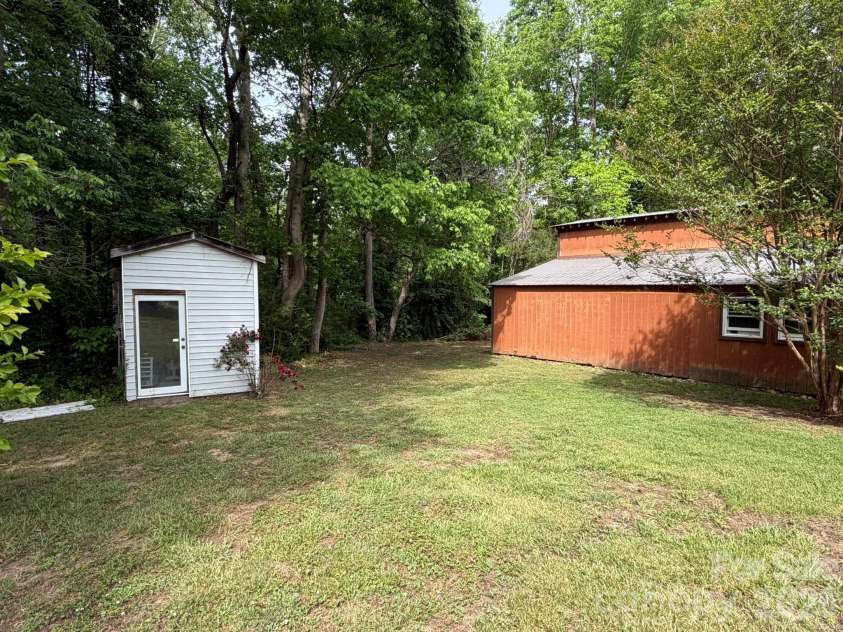 2031 Redskin Trail, Iron Station, NC 28080.  MLS# CAR4376461, YatesRealty ID 18686. 