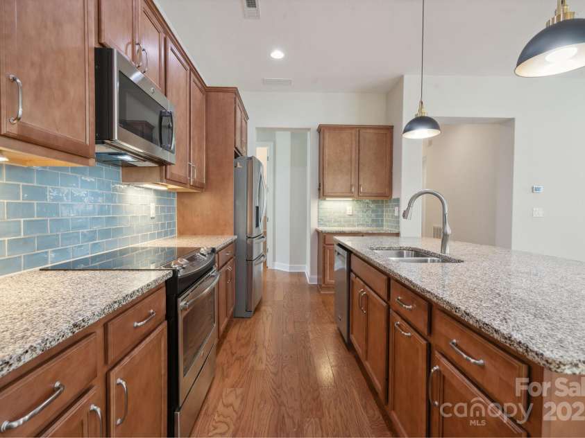 467 Granite Lake Court, Denver, NC 28037.  MLS# CAR4259696, YatesRealty ID 18686. 