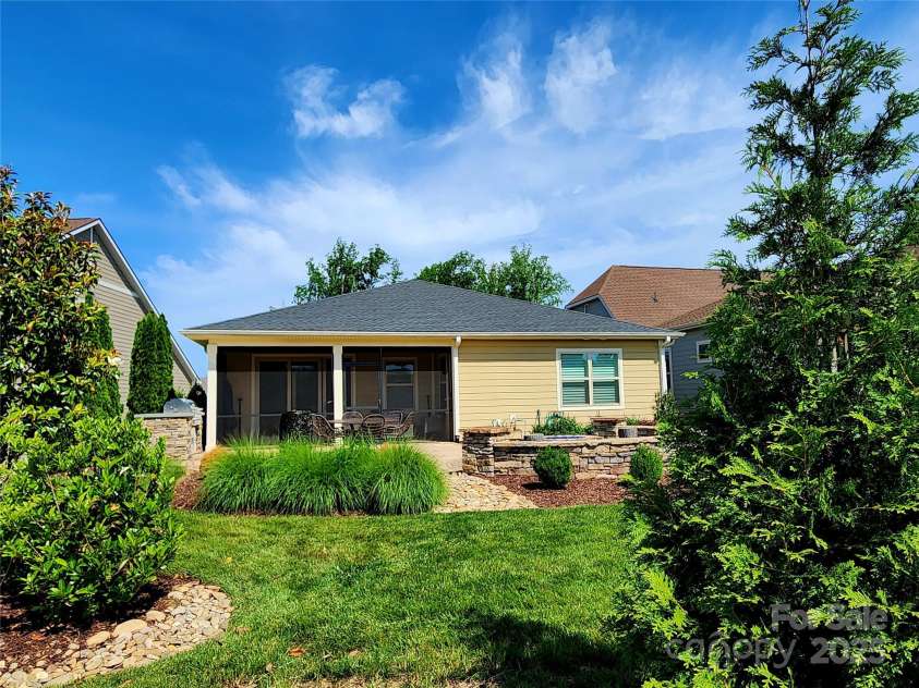 305 Hemlock Bluff Court, Denver, NC 28037.  MLS# CAR4224529, YatesRealty ID 18687. 