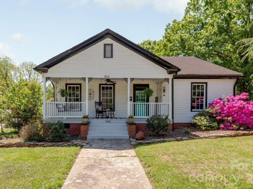 905 Franklin Street, Monroe, NC 28112.  MLS# CAR4370984, YatesRealty ID 18688. 