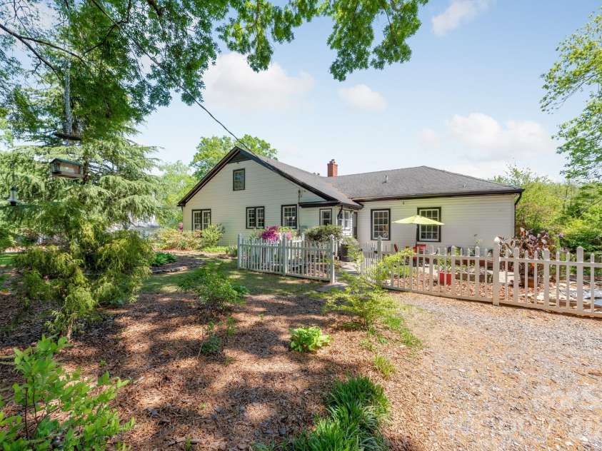 905 Franklin Street, Monroe, NC 28112.  MLS# CAR4370984, YatesRealty ID 18688. 