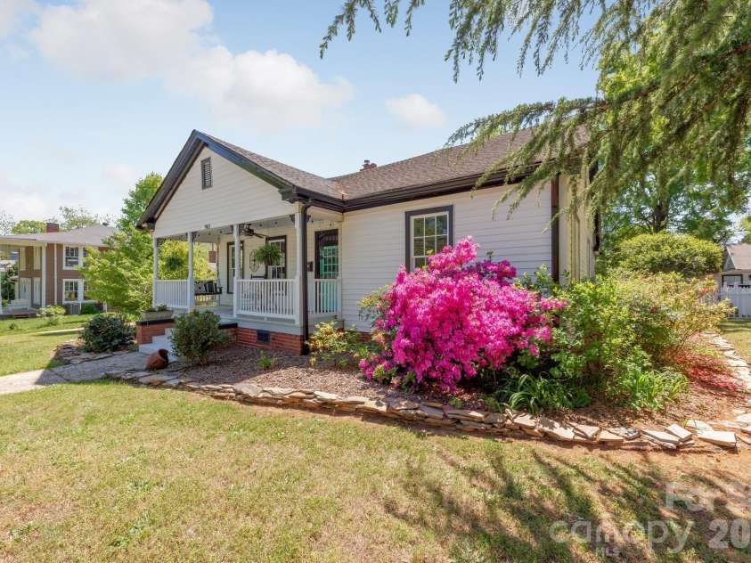 905 Franklin Street, Monroe, NC 28112.  MLS# CAR4370984, YatesRealty ID 18688. 