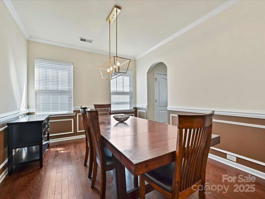11621 Red Knoll Lane, Pineville, NC 28134.  MLS# CAR4238844, YatesRealty ID 18689. Dining Room