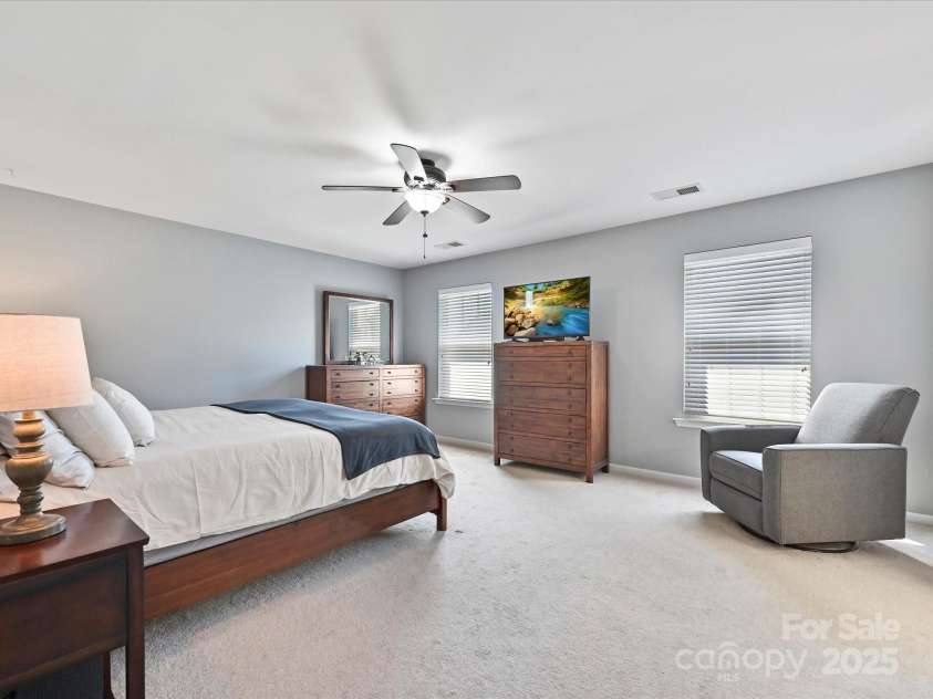 11621 Red Knoll Lane, Pineville, NC 28134.  MLS# CAR4238844, YatesRealty ID 18689. Primary Bedroom has tons of space