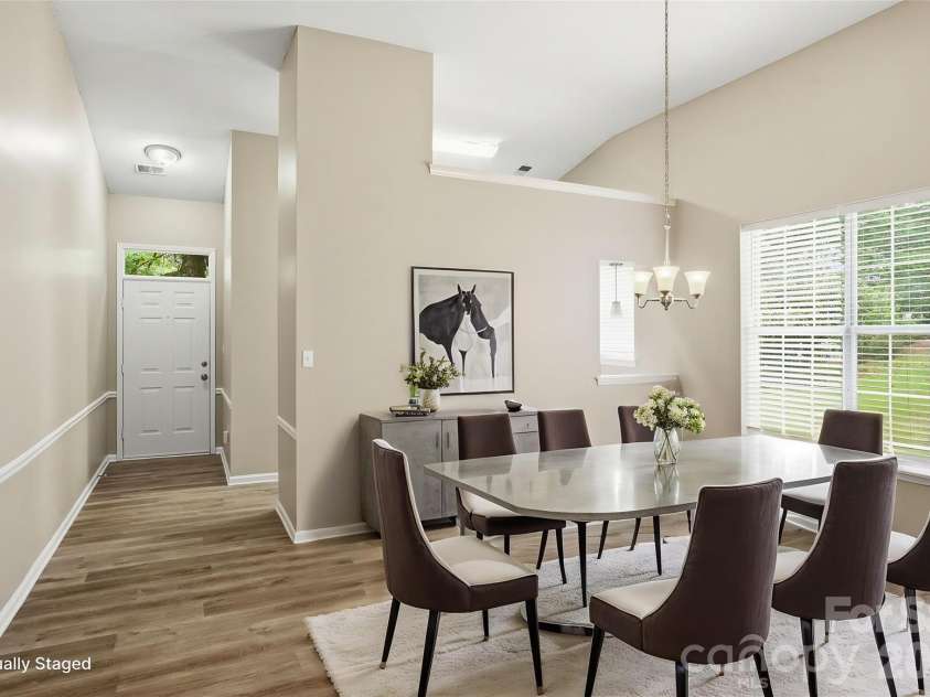 7200 Daerwood Place, Charlotte, NC 28215.  MLS# CAR4376205, YatesRealty ID 18689. Virtually Staged