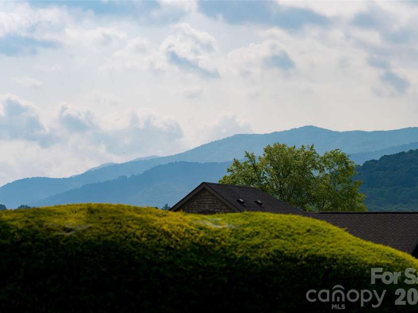55 Outlook Circle, Swannanoa, NC 28778.  MLS# CAR4346540, YatesRealty ID 1869. 