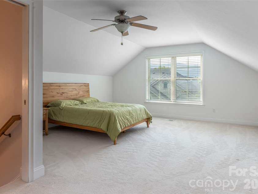 55 Outlook Circle, Swannanoa, NC 28778.  MLS# CAR4346540, YatesRealty ID 1869. 