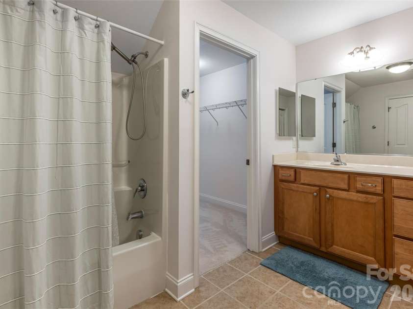 55 Outlook Circle, Swannanoa, NC 28778.  MLS# CAR4346540, YatesRealty ID 1869. 