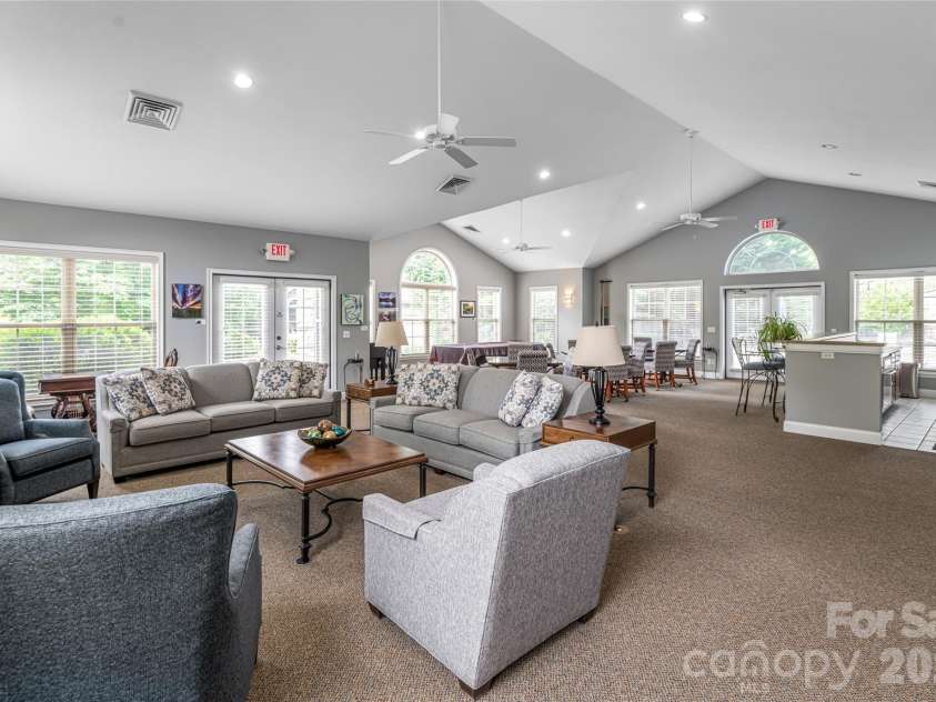 55 Outlook Circle, Swannanoa, NC 28778.  MLS# CAR4346540, YatesRealty ID 1869. 