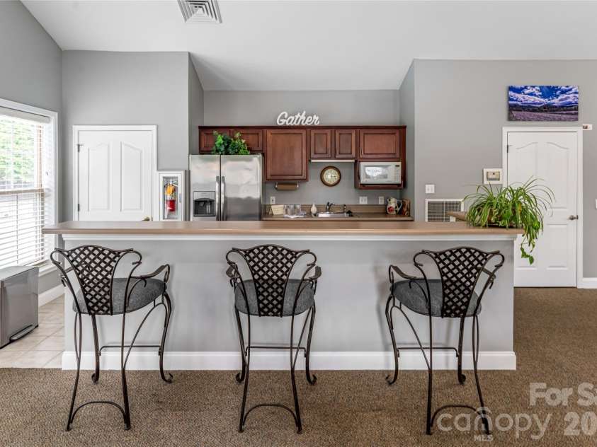 55 Outlook Circle, Swannanoa, NC 28778.  MLS# CAR4346540, YatesRealty ID 1869. 