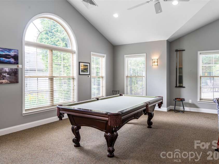 55 Outlook Circle, Swannanoa, NC 28778.  MLS# CAR4346540, YatesRealty ID 1869. 