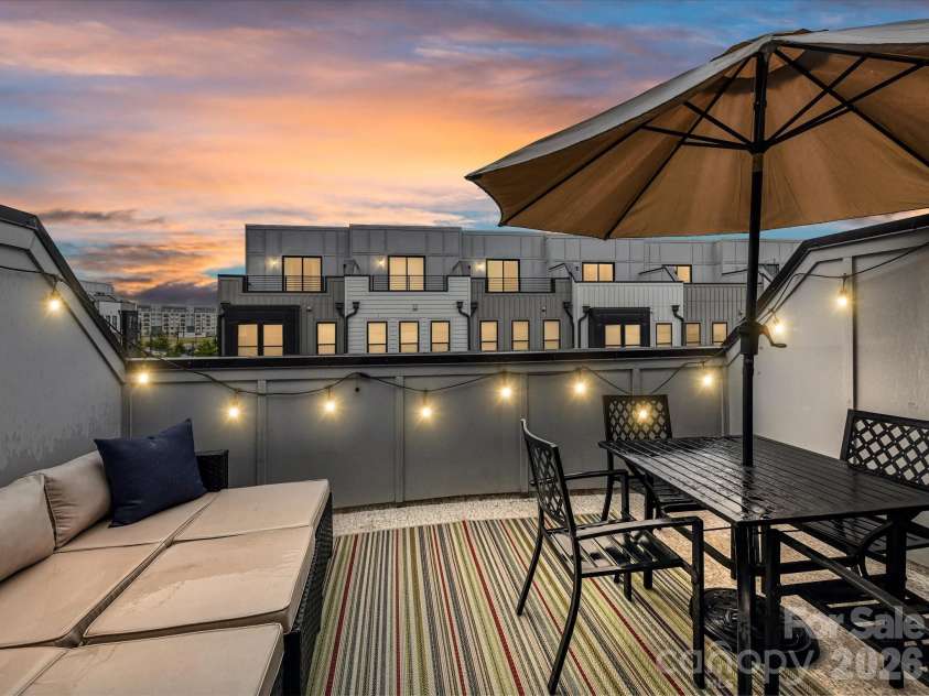 2024 Terwilliger Terrace, Charlotte, NC 28203.  MLS# CAR4354818, YatesRealty ID 18690. 2024 Terwilliger Terrace Rooftop