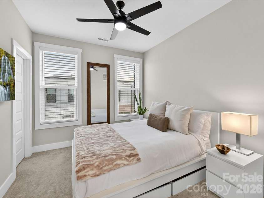 2024 Terwilliger Terrace, Charlotte, NC 28203.  MLS# CAR4354818, YatesRealty ID 18690. 4th Floor Bedroom