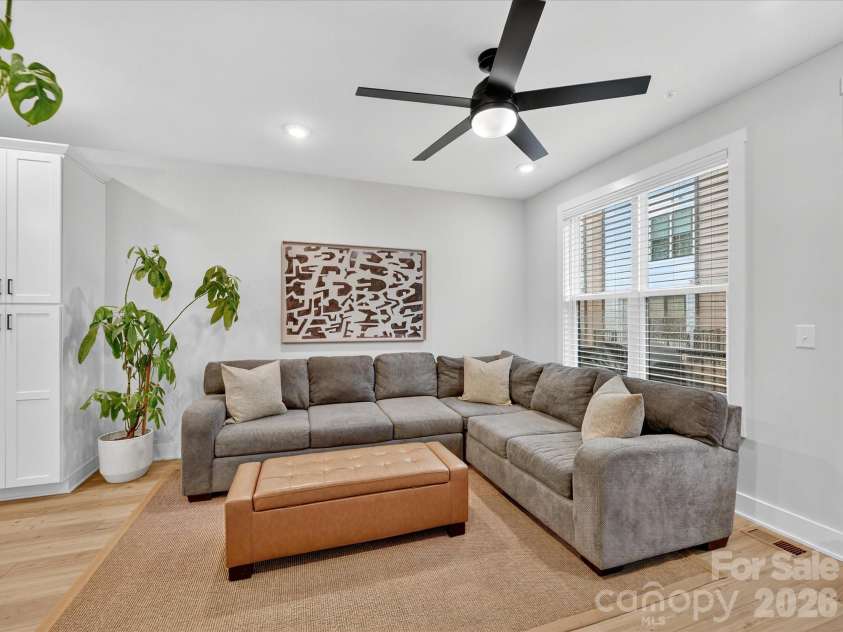 2024 Terwilliger Terrace, Charlotte, NC 28203.  MLS# CAR4354818, YatesRealty ID 18690. Main Level Living Room