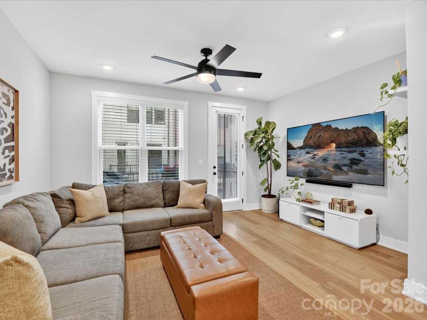 2024 Terwilliger Terrace, Charlotte, NC 28203.  MLS# CAR4354818, YatesRealty ID 18690. Main Level Living Room